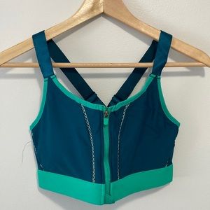 Fabletics High Impact Zip Front Sports Bra - M